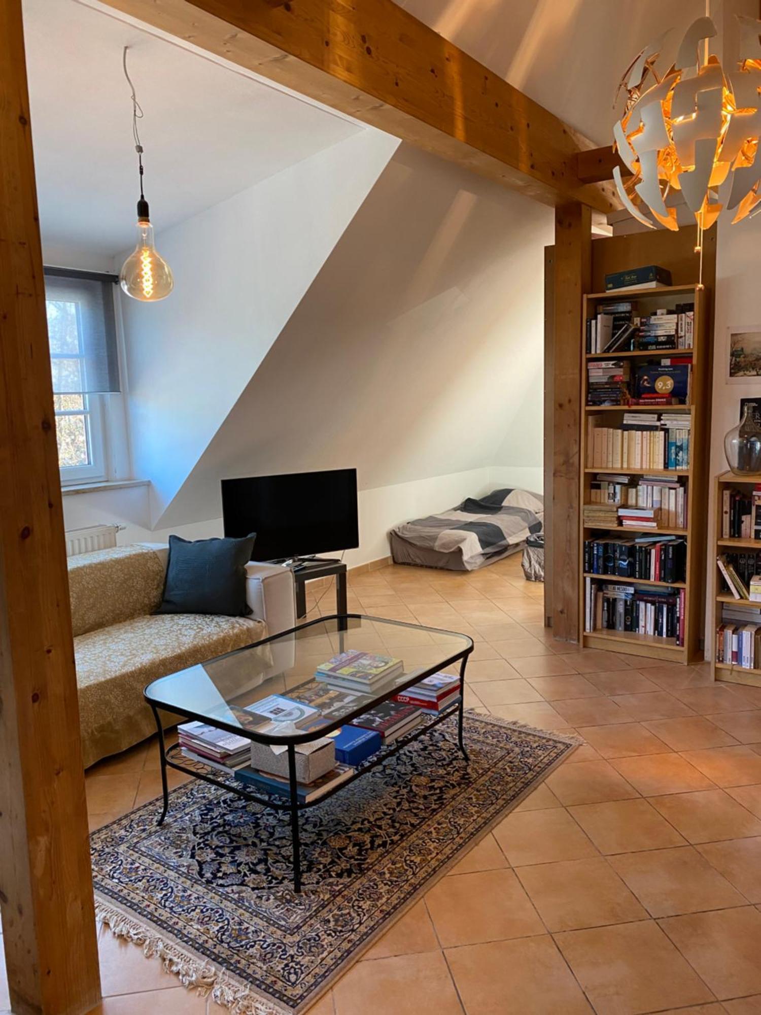 Helle Und Ruhige Dachgeschosswohnung München Ngoại thất bức ảnh