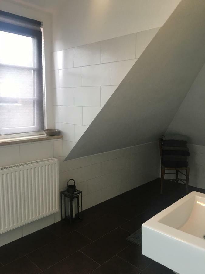 Helle Und Ruhige Dachgeschosswohnung München Ngoại thất bức ảnh